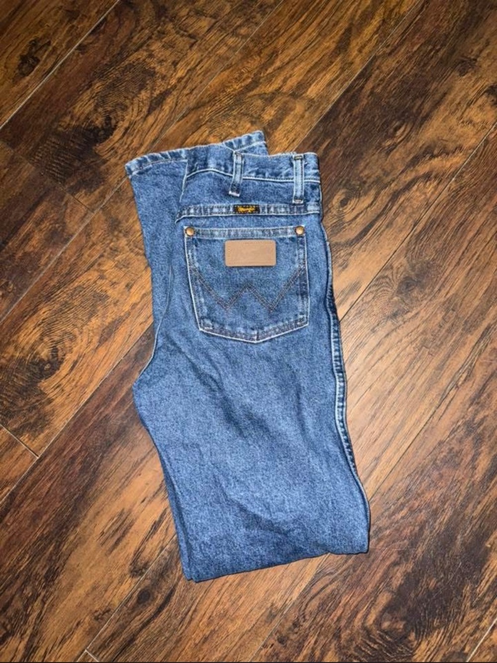 Wrangler Medium Blue Relaxed Fit Men’s Jeans